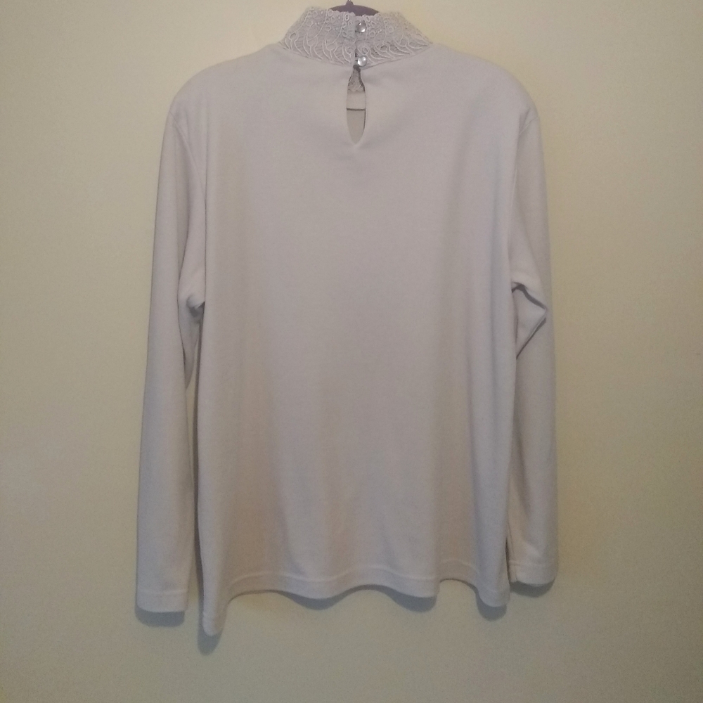 Vintage Adolfo Top Beige 90s Turtle Neck Crochet Trim Pearl Buttons Large - Picture 6 of 8
